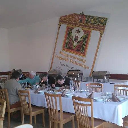 Tuzseri Palinka Tanya