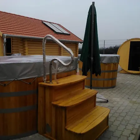 Tuzseri Palinka Tanya