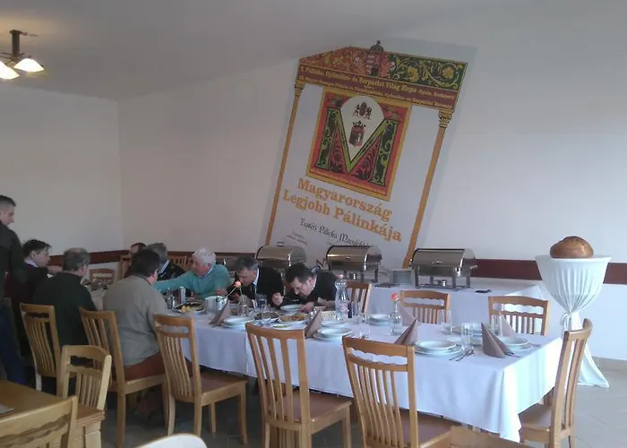 Tuzseri Palinka Tanya